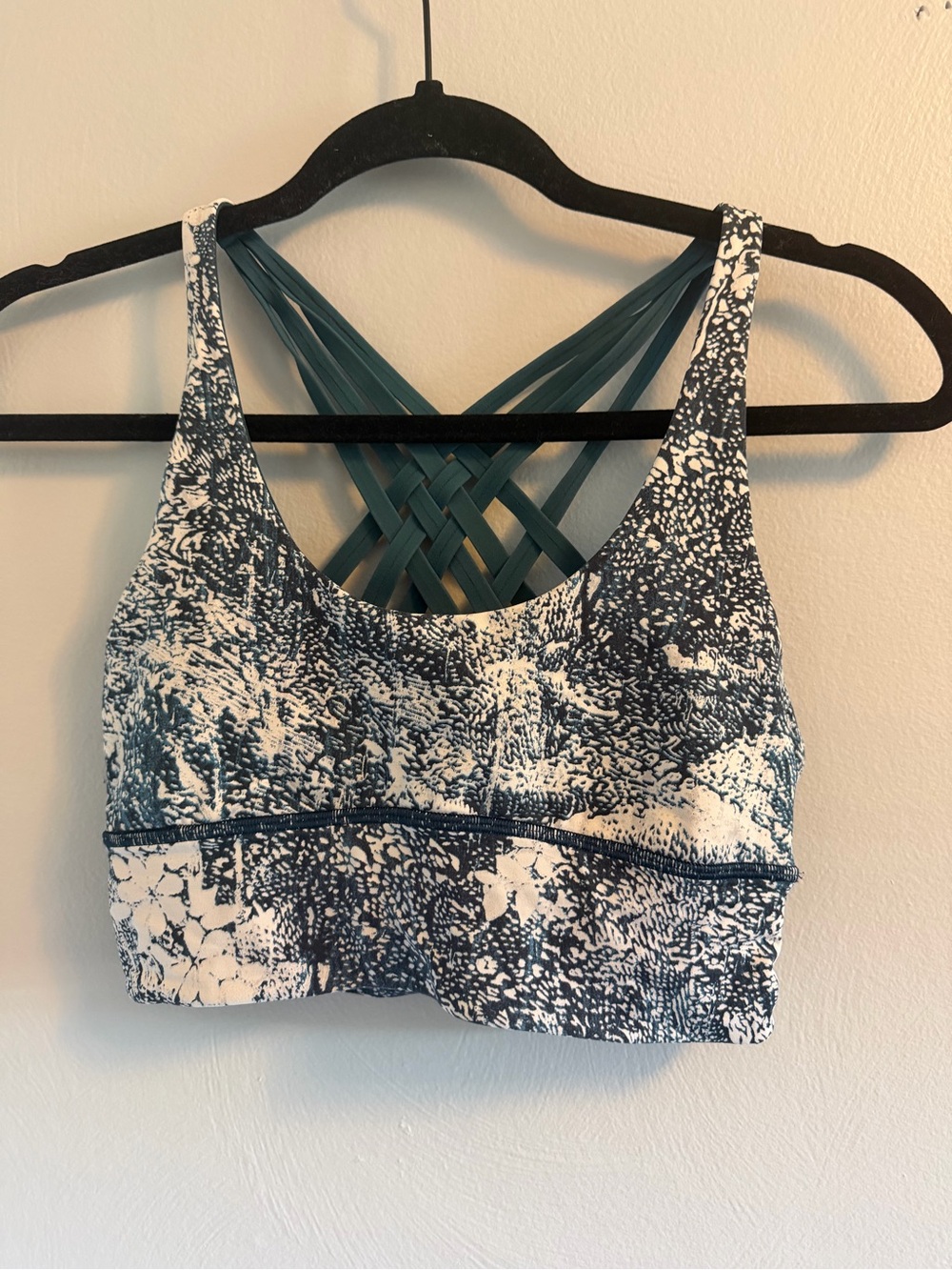 Lululemon Women’s Strappy Back Sports Bra - Teal & White